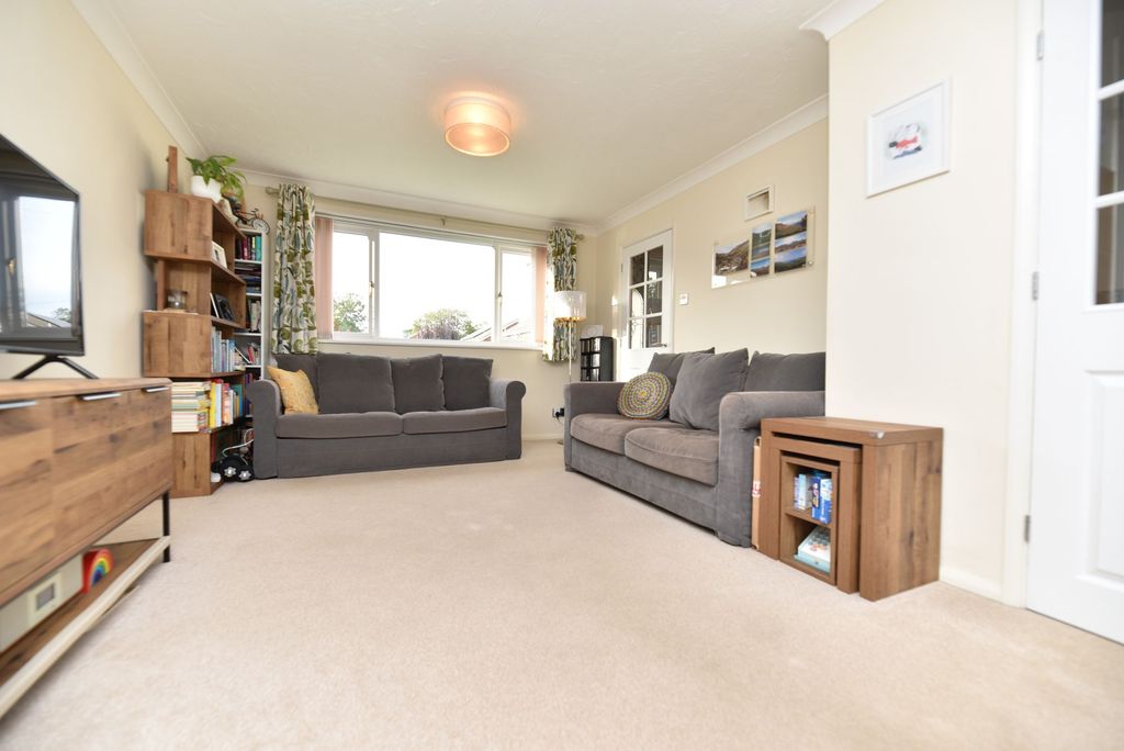 Property photo 2 of 18