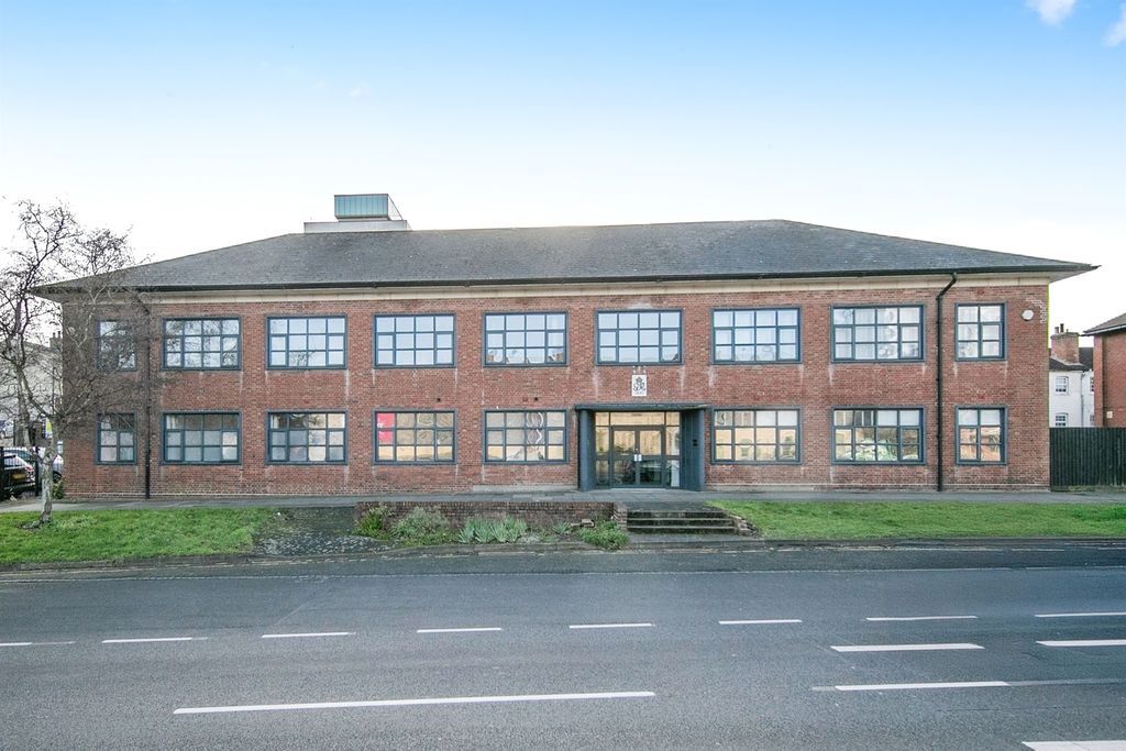 Property photo 1 of 14