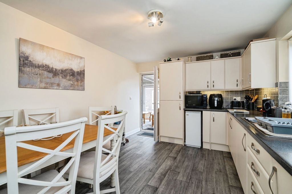 Property photo 2 of 18 Pbox-Img.Jpg