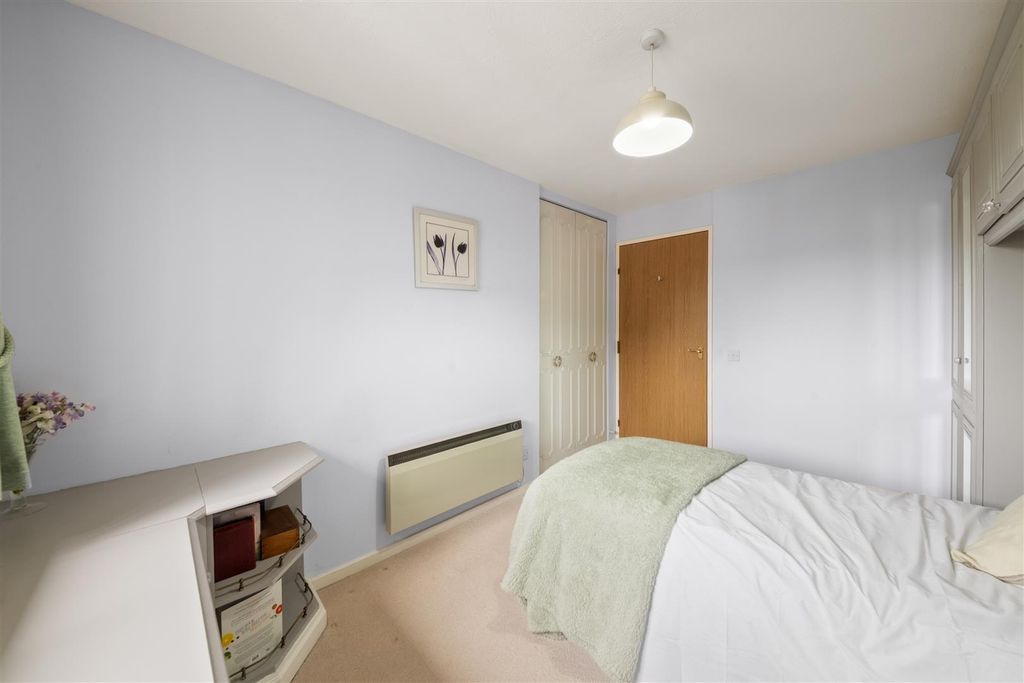 Property photo 3 of 13