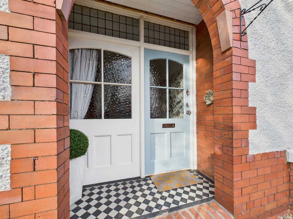 Property photo 2 of 49 Cam03604G0-Pr0190-Still004.Jpg