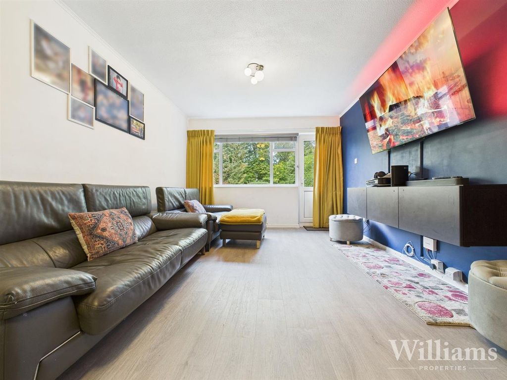 Property photo 3 of 12 Cam02861G0-Pr0508-Still013.Jpg