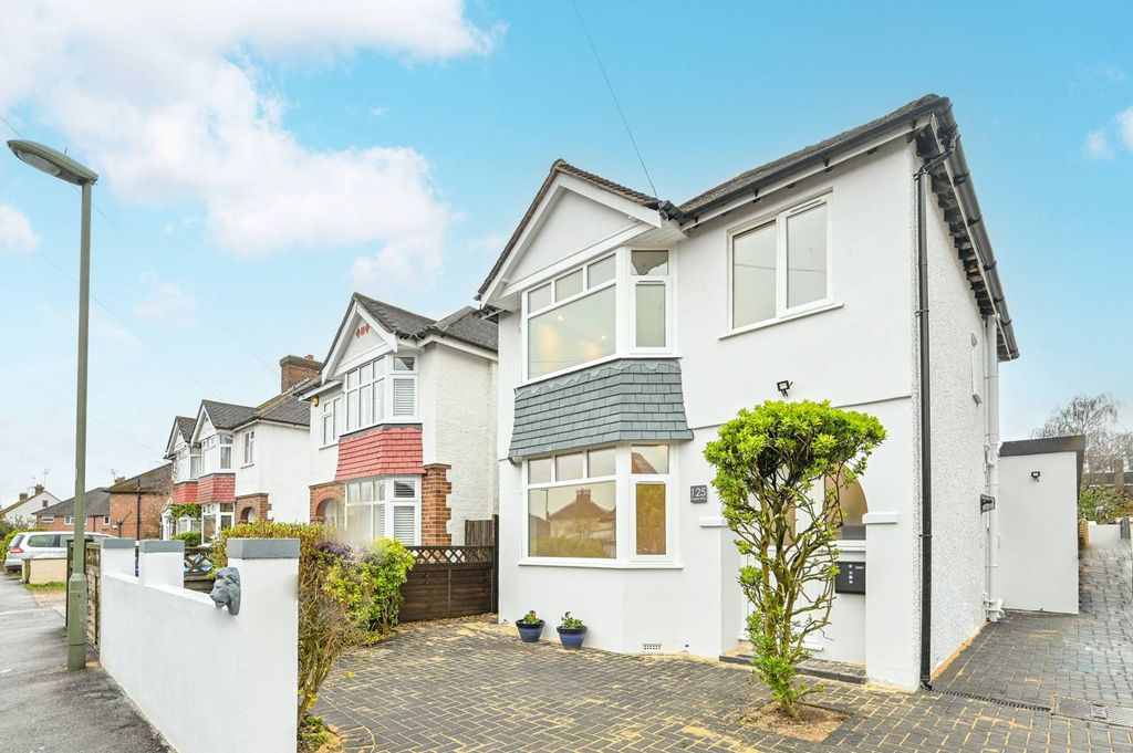 Property photo 1 of 23