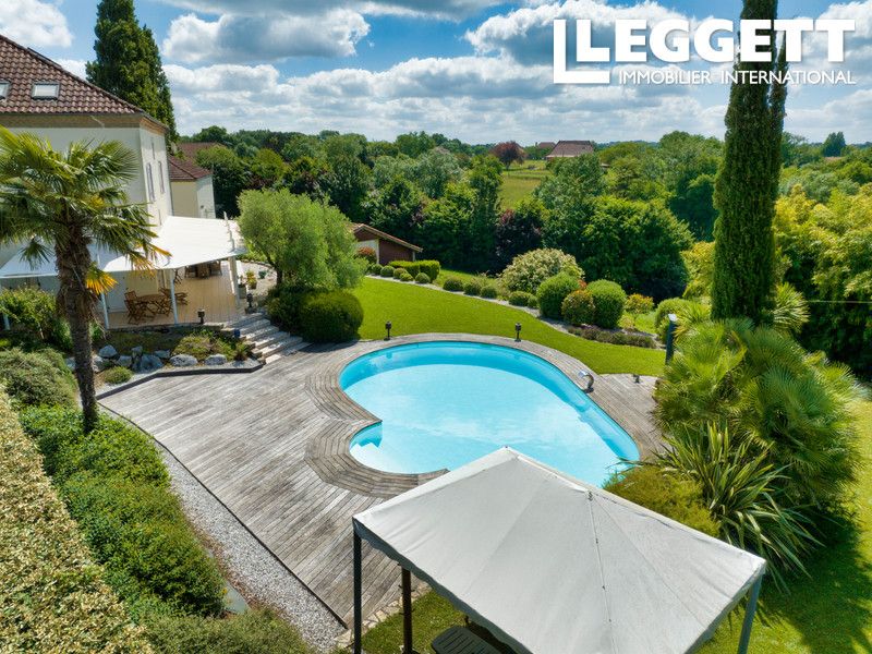 Property photo 2 of 10