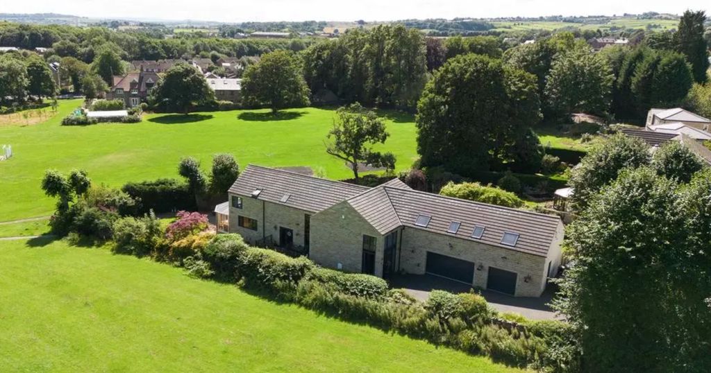 Property photo 1 of 29