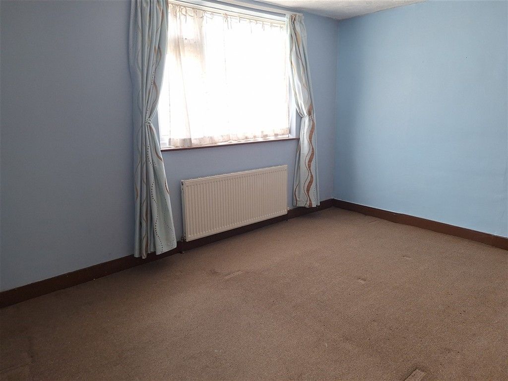 Property photo 1 of 11 Bedroom 1