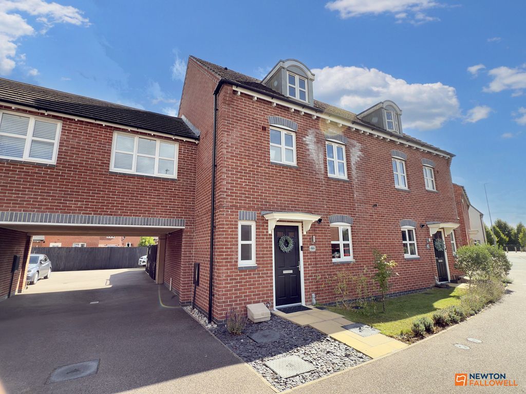 Property photo 1 of 36