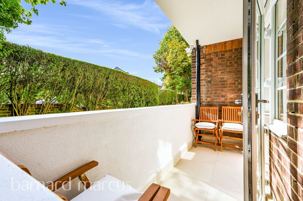 Property photo 3 of 8 Image