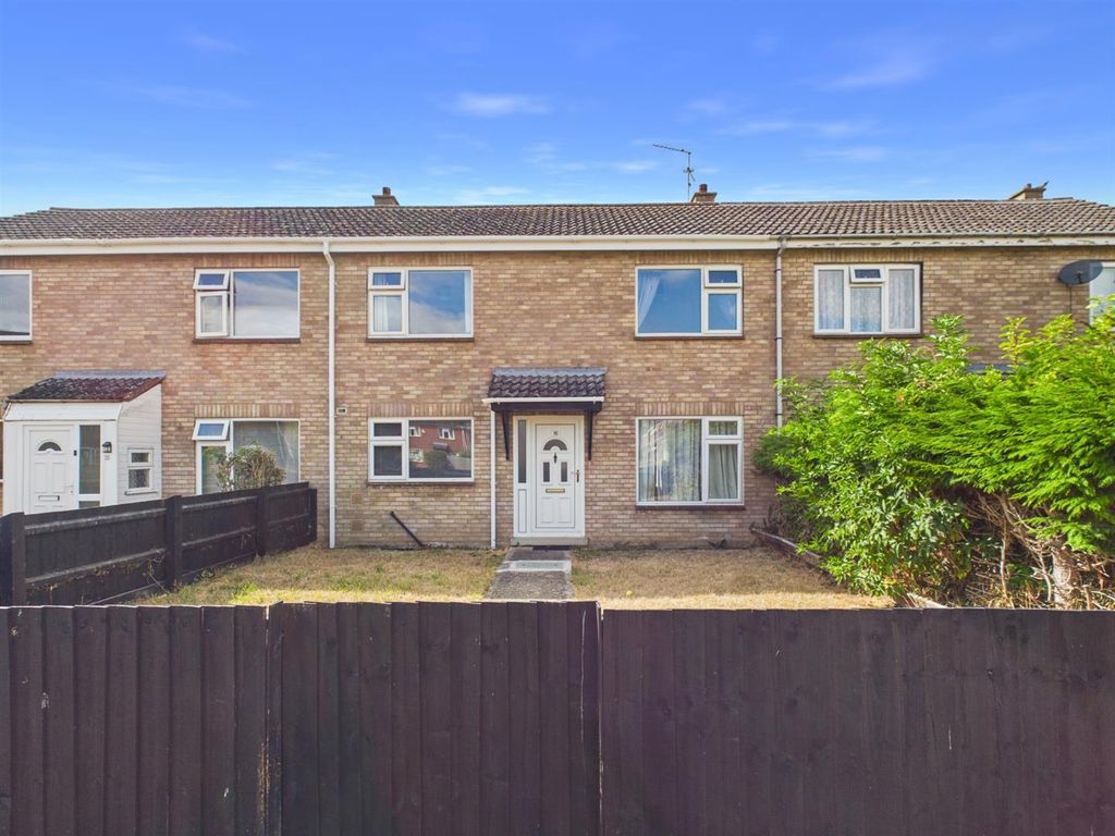 Property photo 1 of 11 Garden Close, Stamford