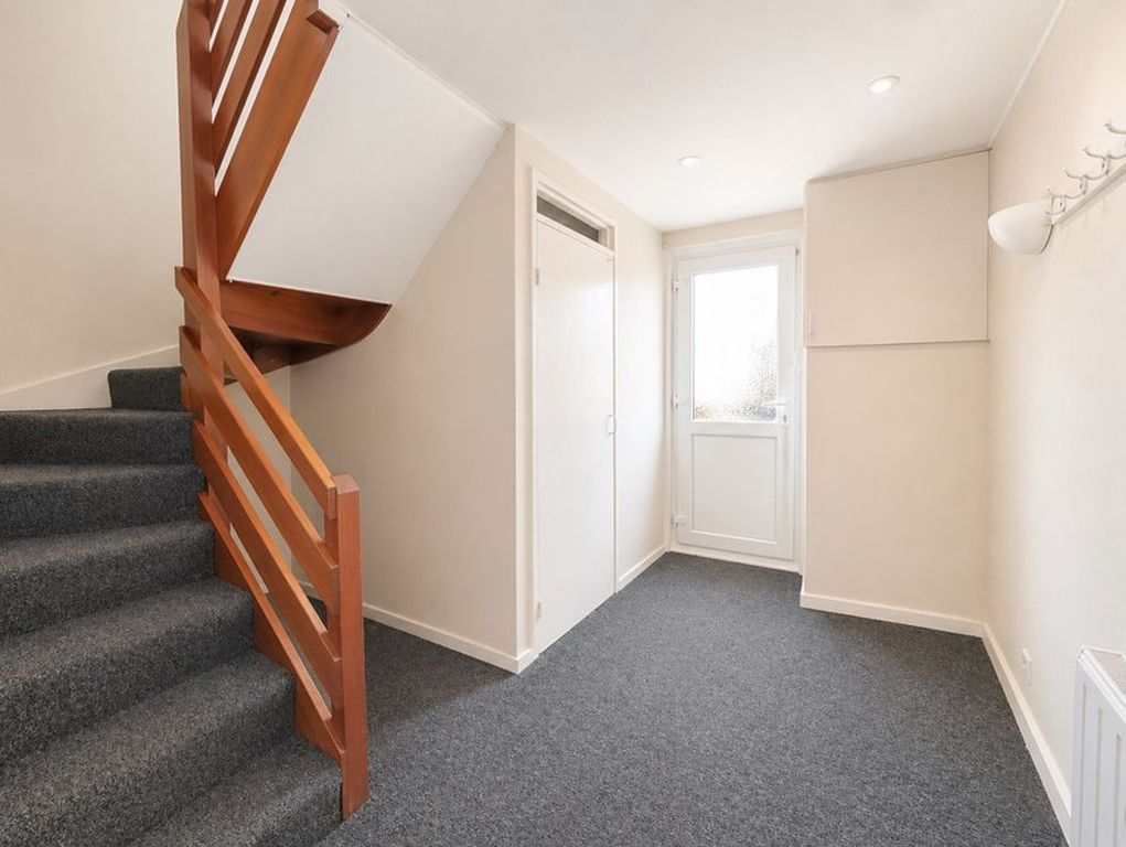 Property photo 2 of 7 Photo 6