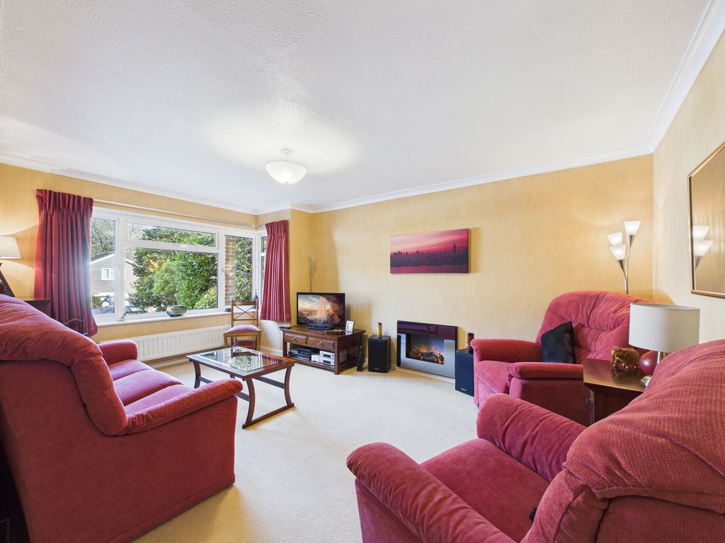 Property photo 2 of 26 Cam04018G0-Pr0450-Still017