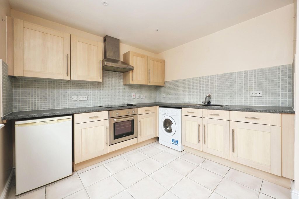 Property photo 1 of 10 5706320