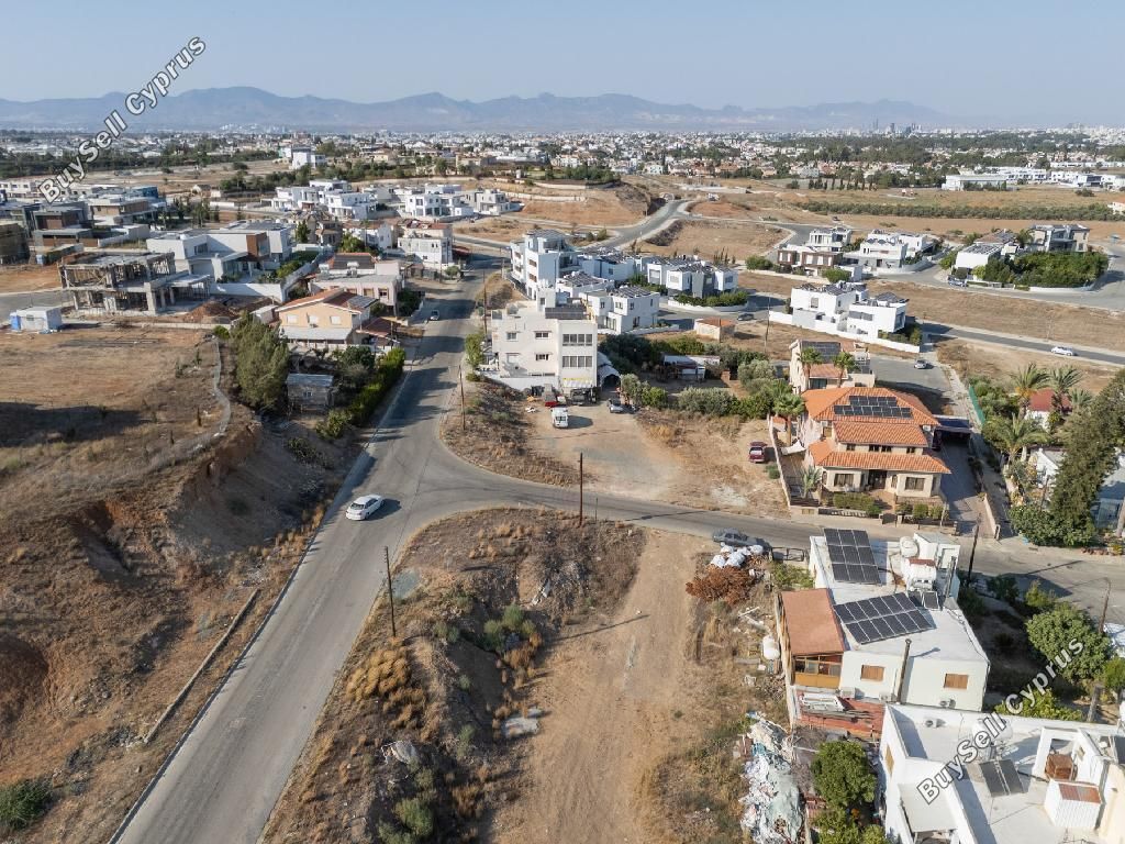 Property photo 3 of 8