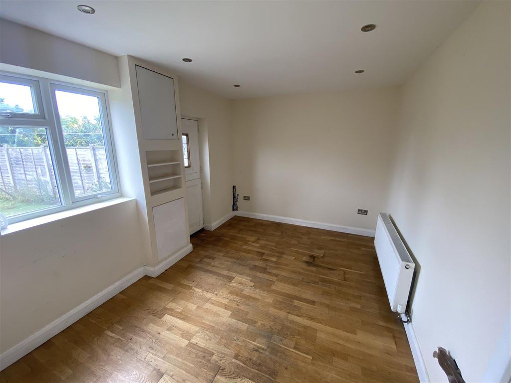 Property photo 2 of 6 Dining Area