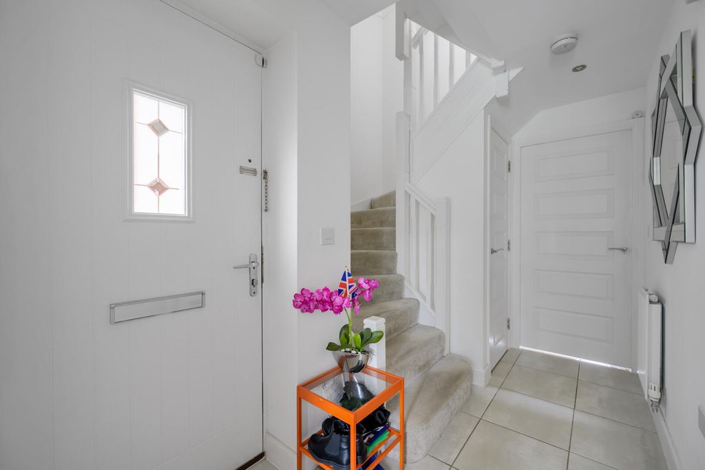 Property photo 2 of 29 Hallway