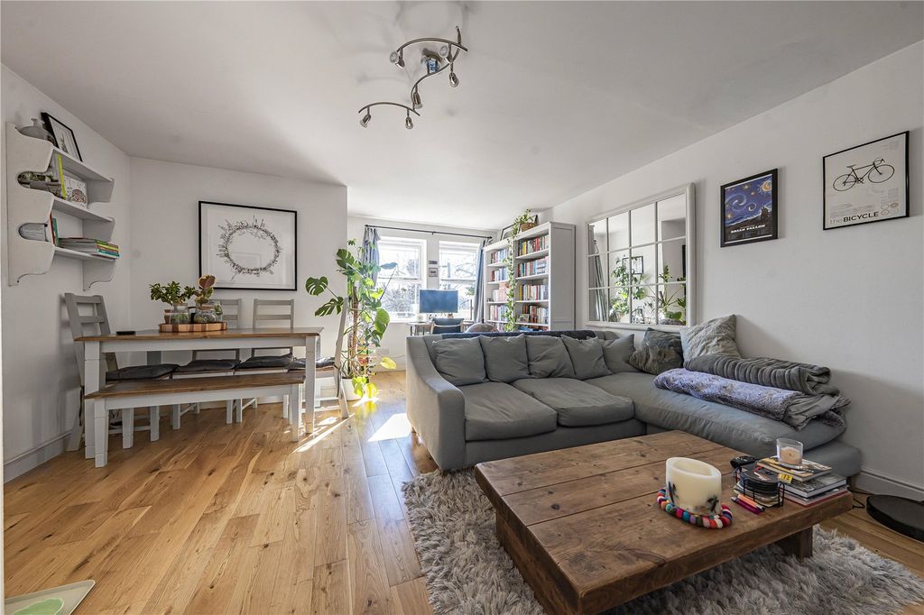 Property photo 2 of 13 Picture No. 10