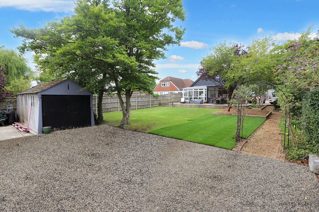 Property photo 3 of 19