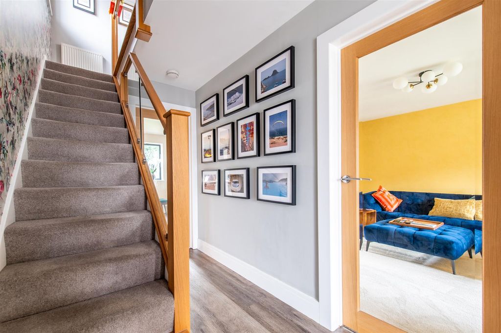 Property photo 3 of 24 23Stainerrd-06.Jpg