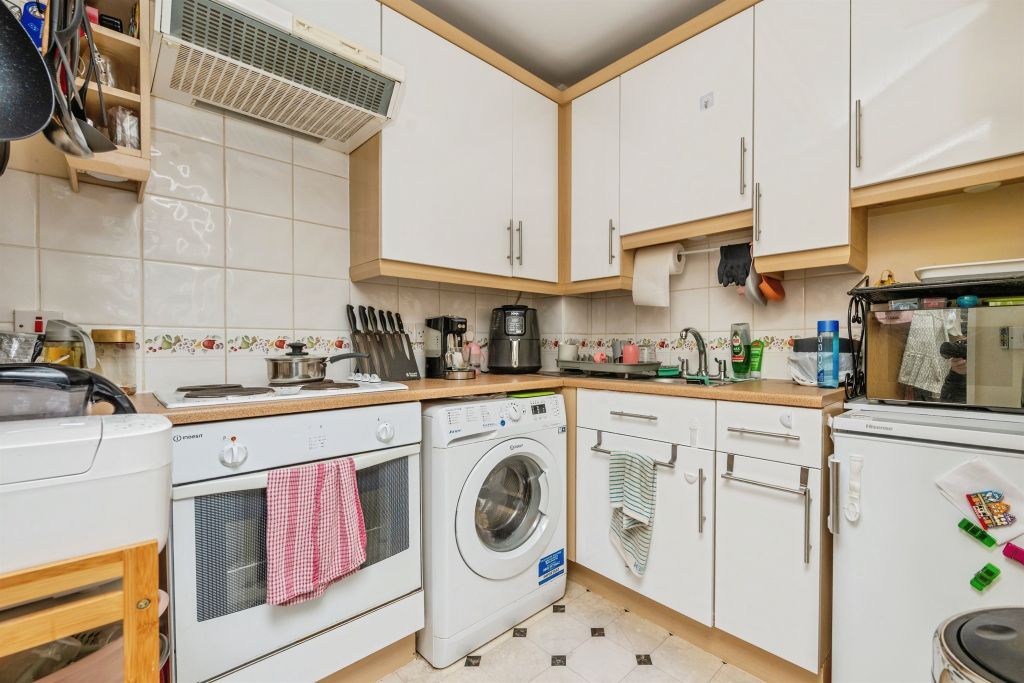 Property photo 3 of 14