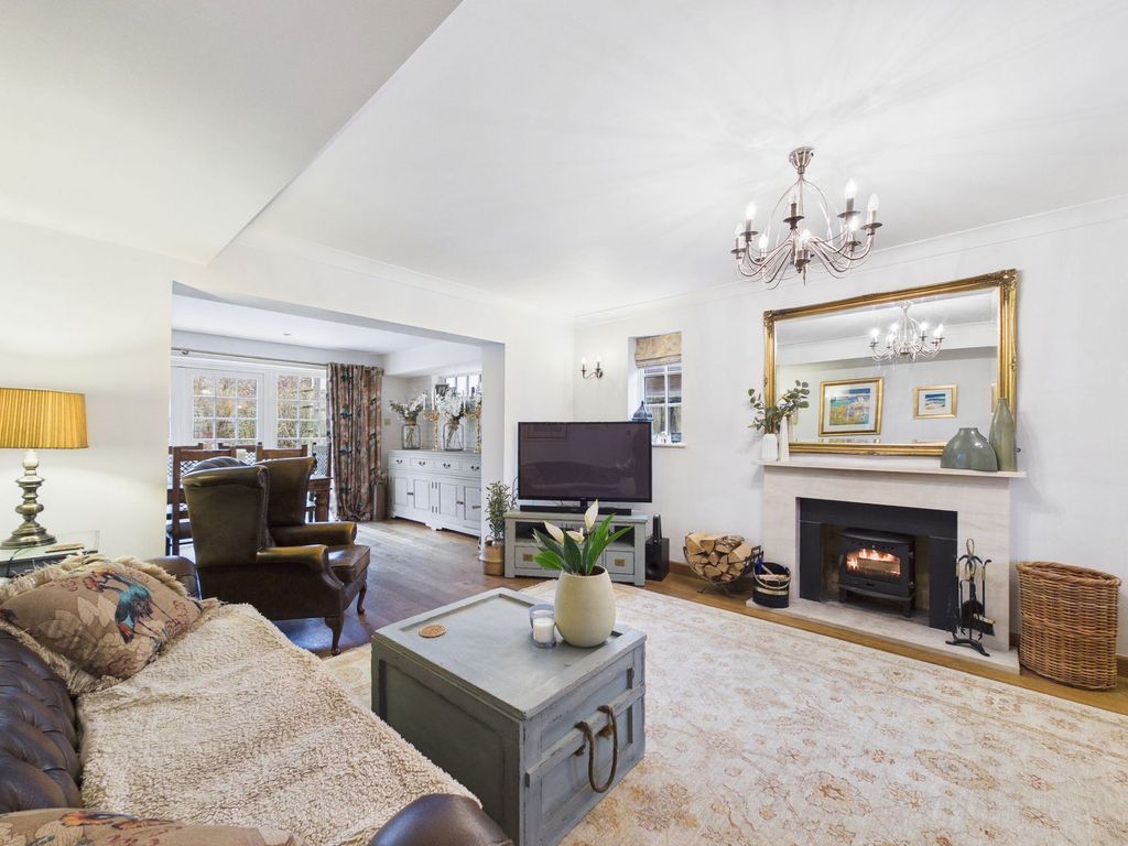 Property photo 2 of 37