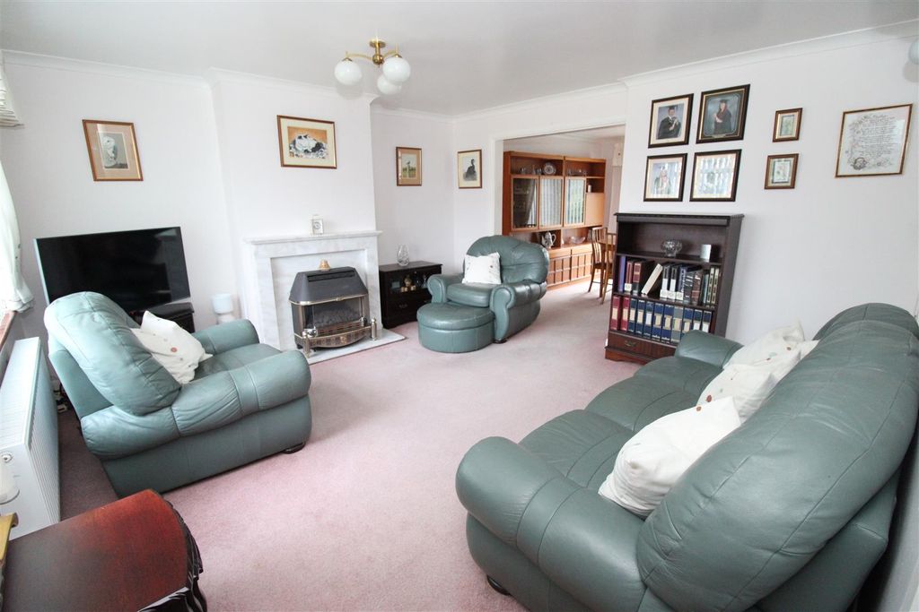 Property photo 2 of 24