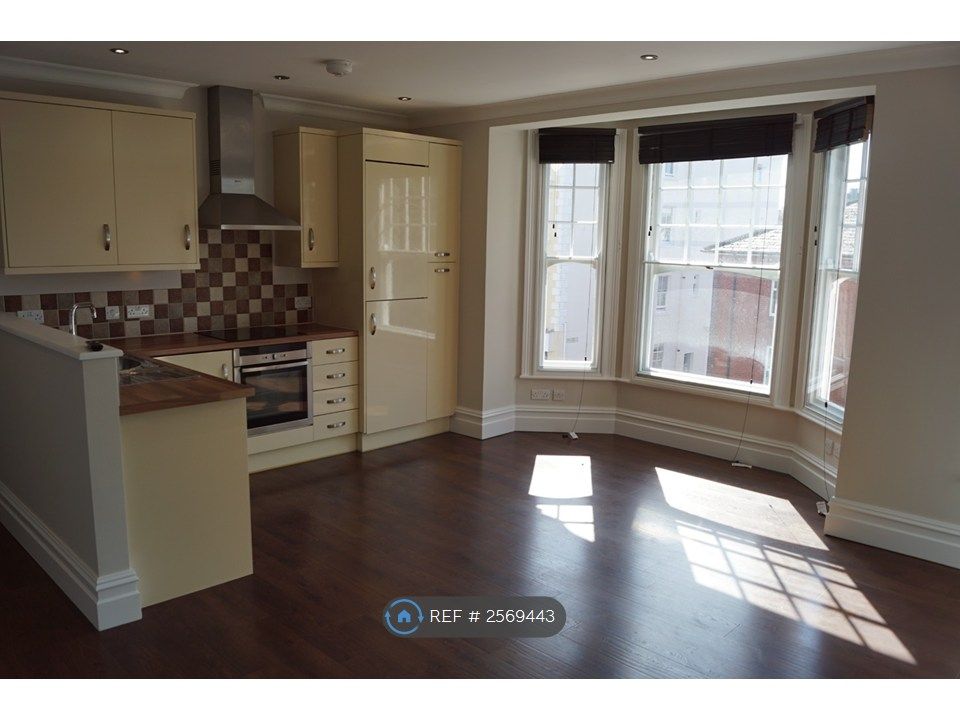 Property photo 3 of 13 Open Plan Living Room/Kitchen Photo 2