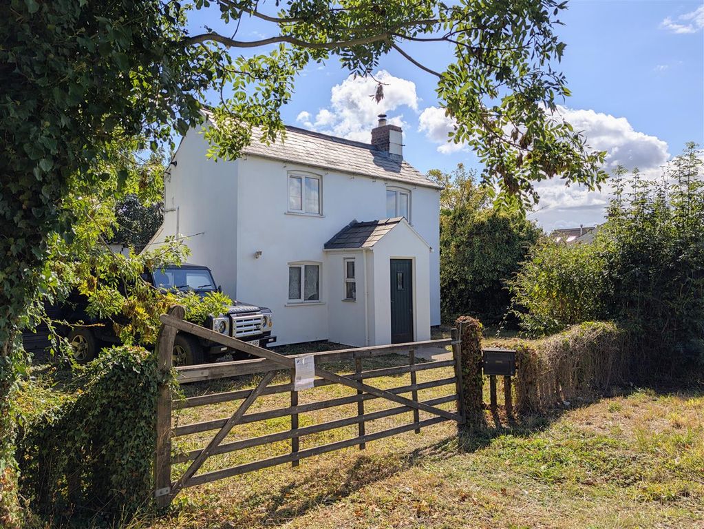 Property photo 1 of 11