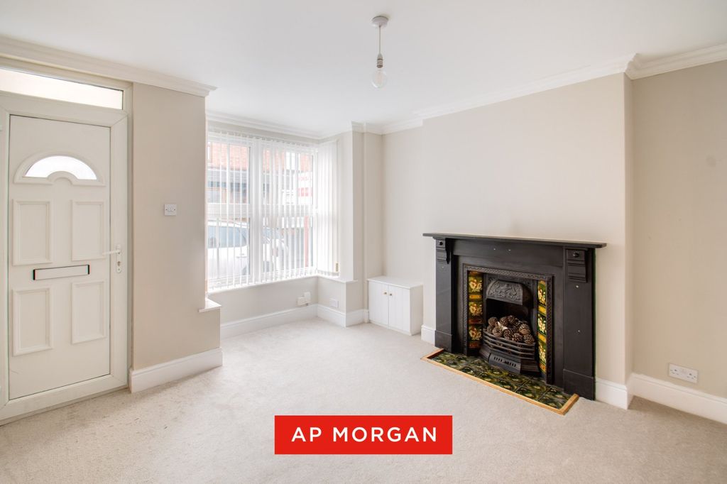 Property photo 2 of 18 Picture No. 36