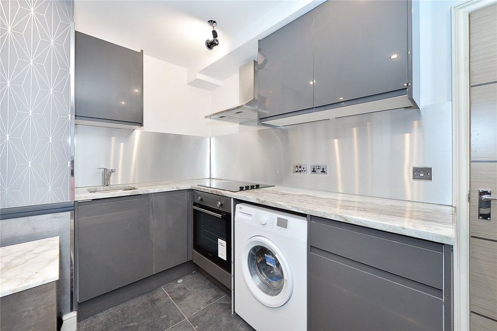 Property photo 3 of 8 Picture No. 05