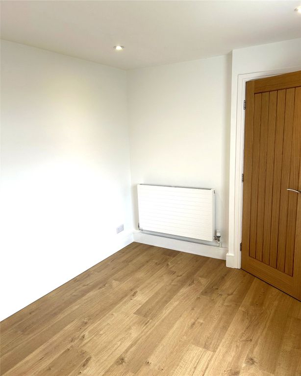 Property photo 3 of 12 Picture No. 18
