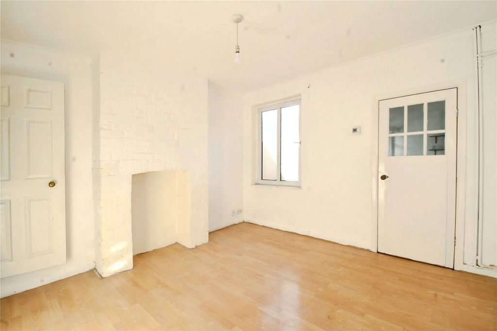 Property photo 2 of 10 Dining Room