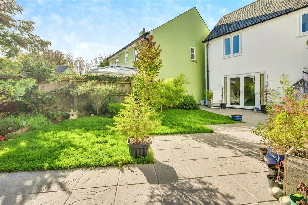 Property photo 3 of 18 Photography