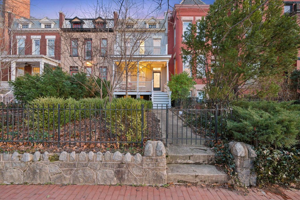 Property photo 1 of 37