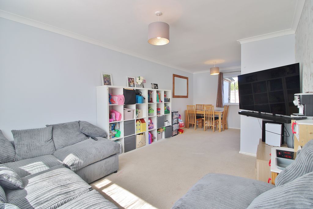 Property photo 3 of 16