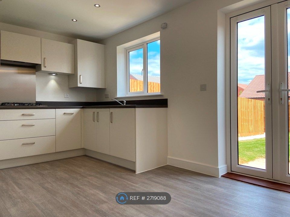 Property photo 3 of 11 Kitchen/Diner