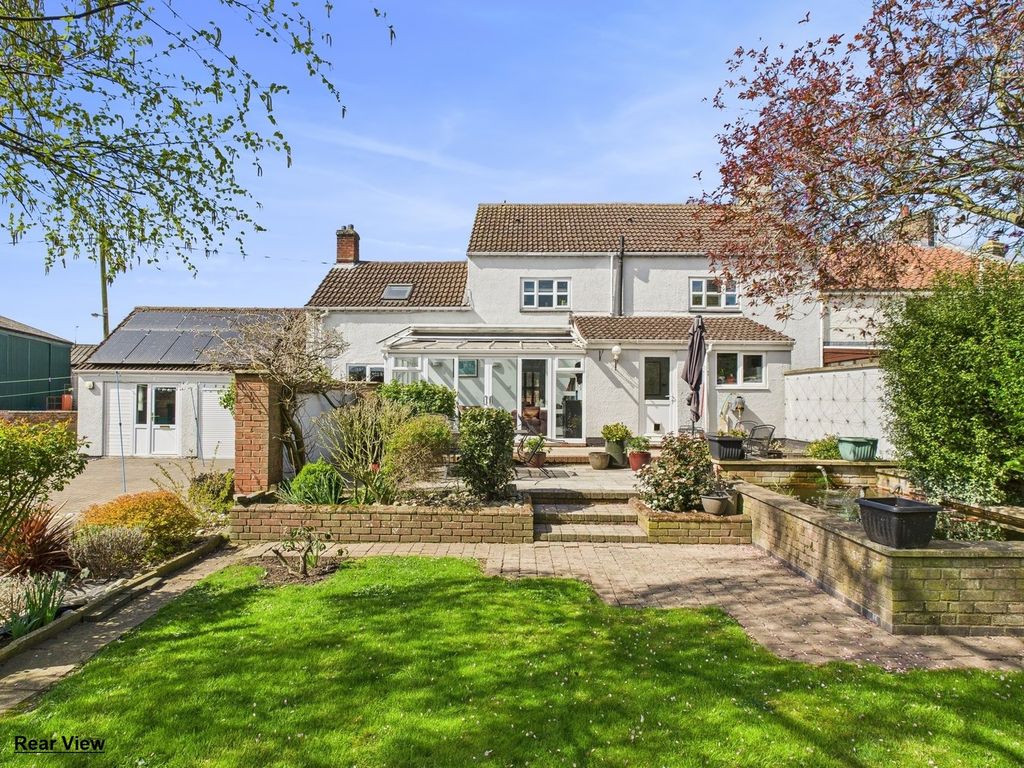 Property photo 1 of 27