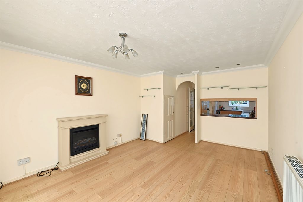 Property photo 3 of 18
