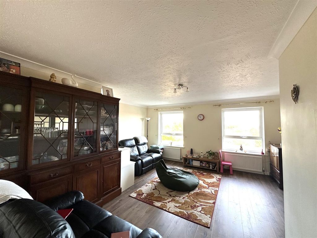 Property photo 3 of 10 Img_5913.Jpg