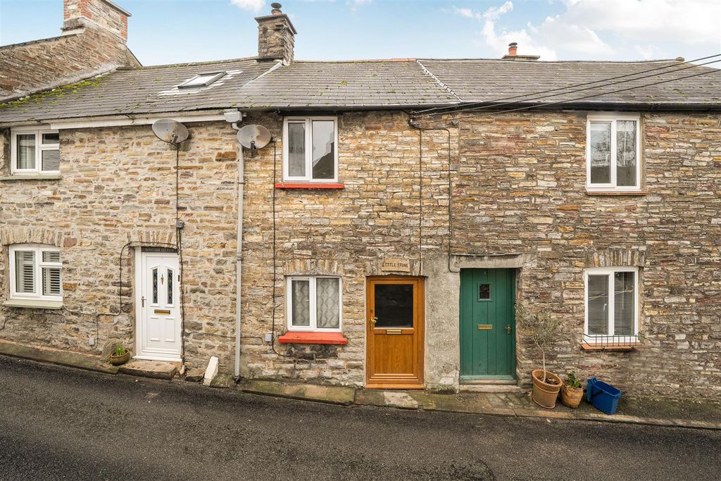 Property photo 1 of 13