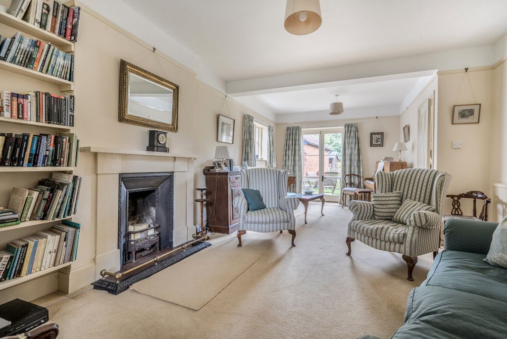 Property photo 2 of 26 1353646-11-68c7E0...