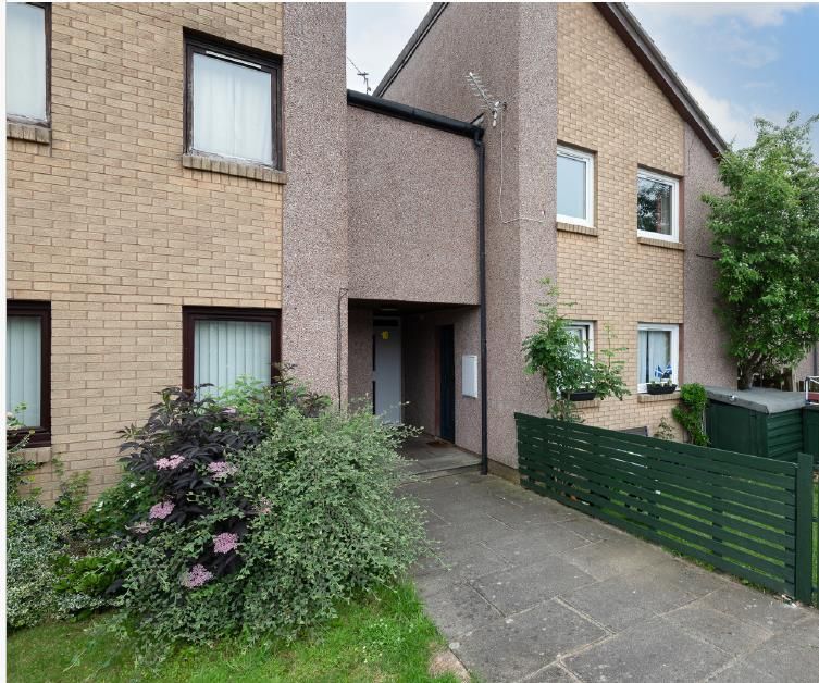 Property photo 2 of 3
