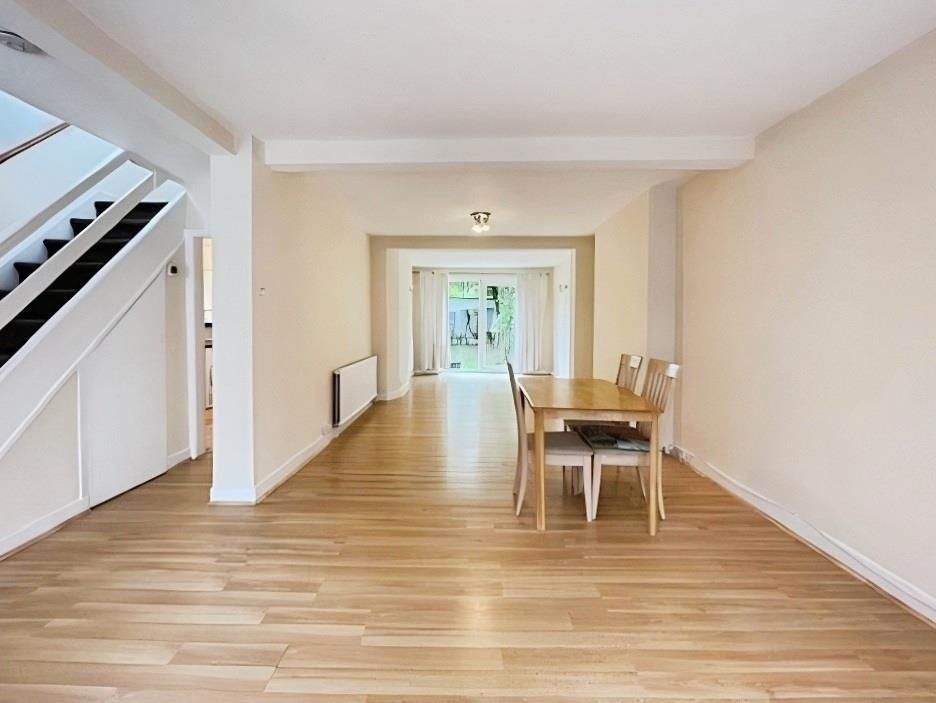 Property photo 2 of 16 Internal View