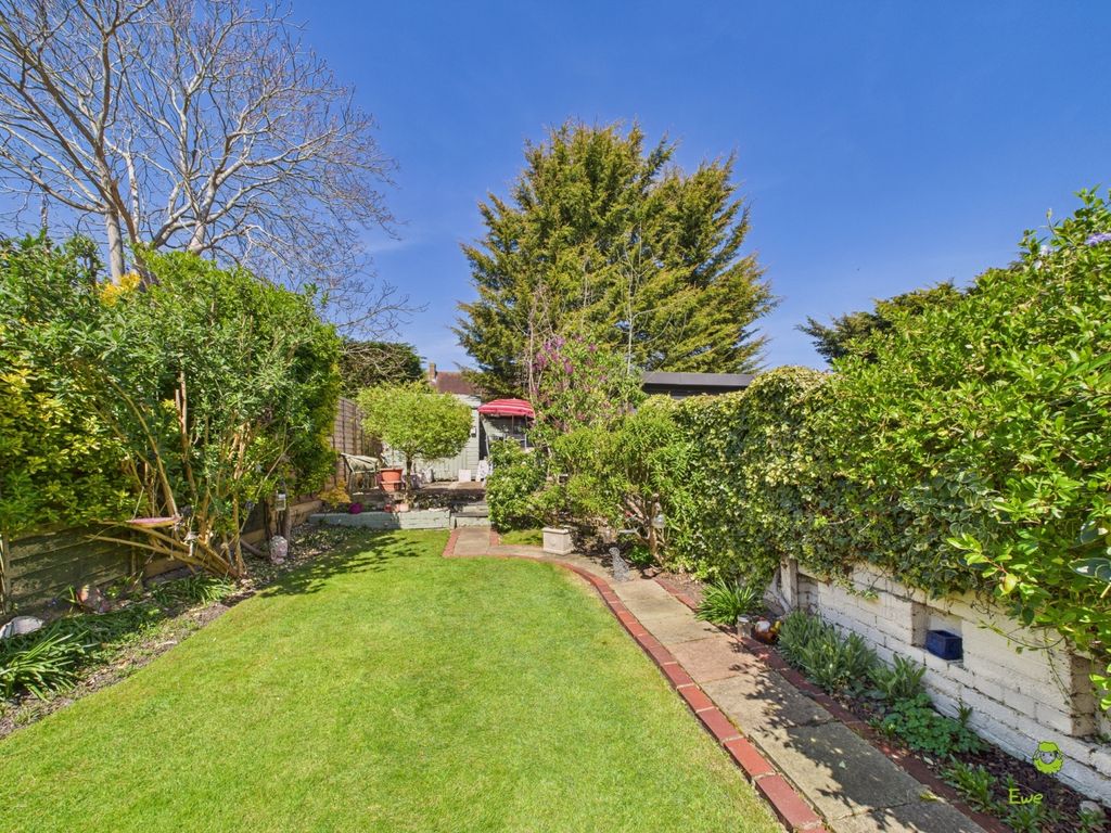 Property photo 1 of 10 Nicoleta Aliman Ewemove Bexleyheath 58 Mount Road