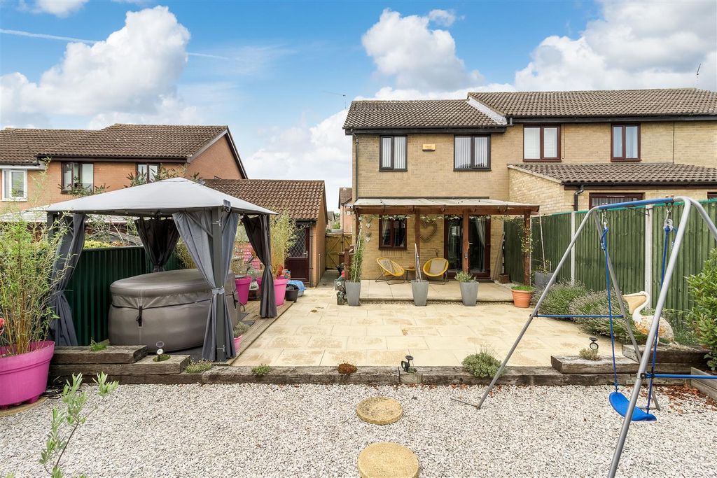 Property photo 2 of 13