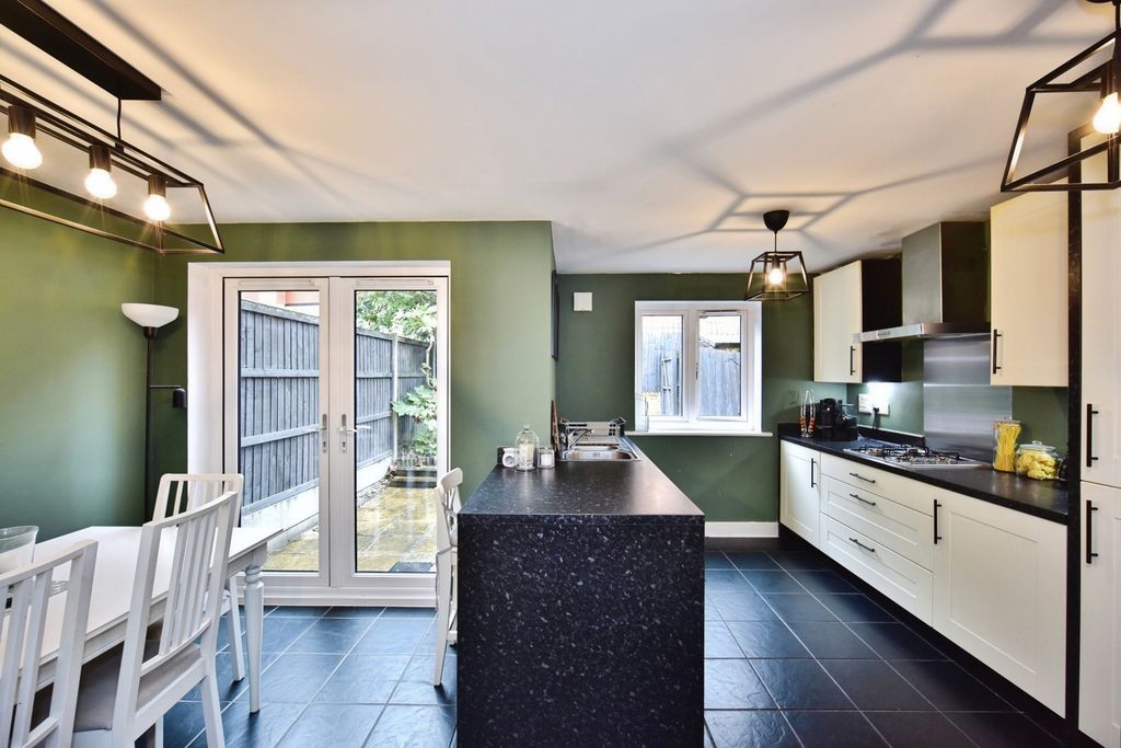 Property photo 3 of 20 Pbox-Img.Jpg