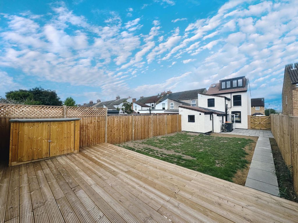Property photo 1 of 25 Rear Garden