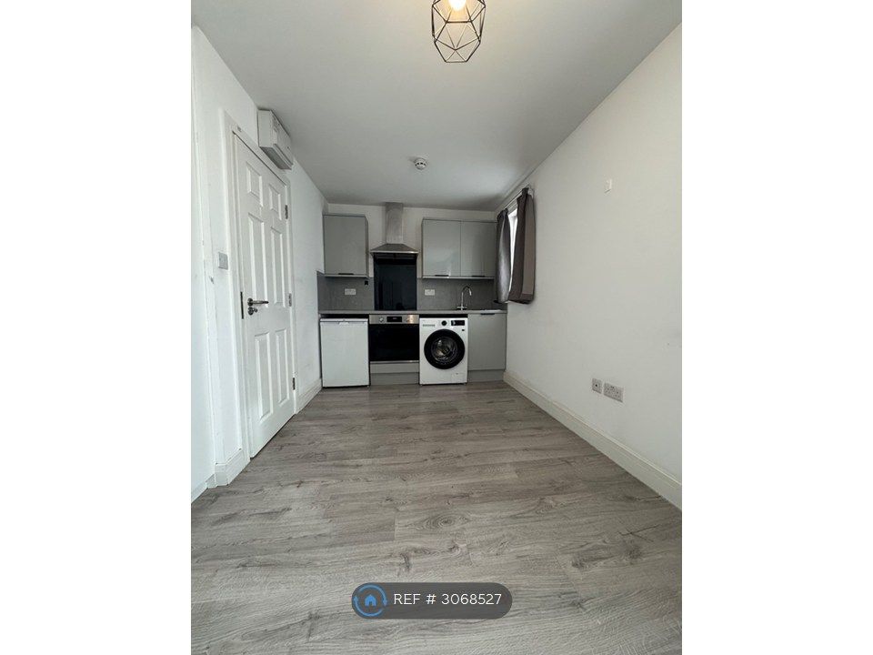 Property photo 2 of 3