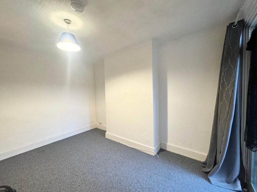 Property photo 3 of 8 Dining Area.Jpg