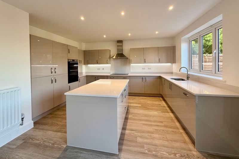 Property photo 2 of 19 Photo 4