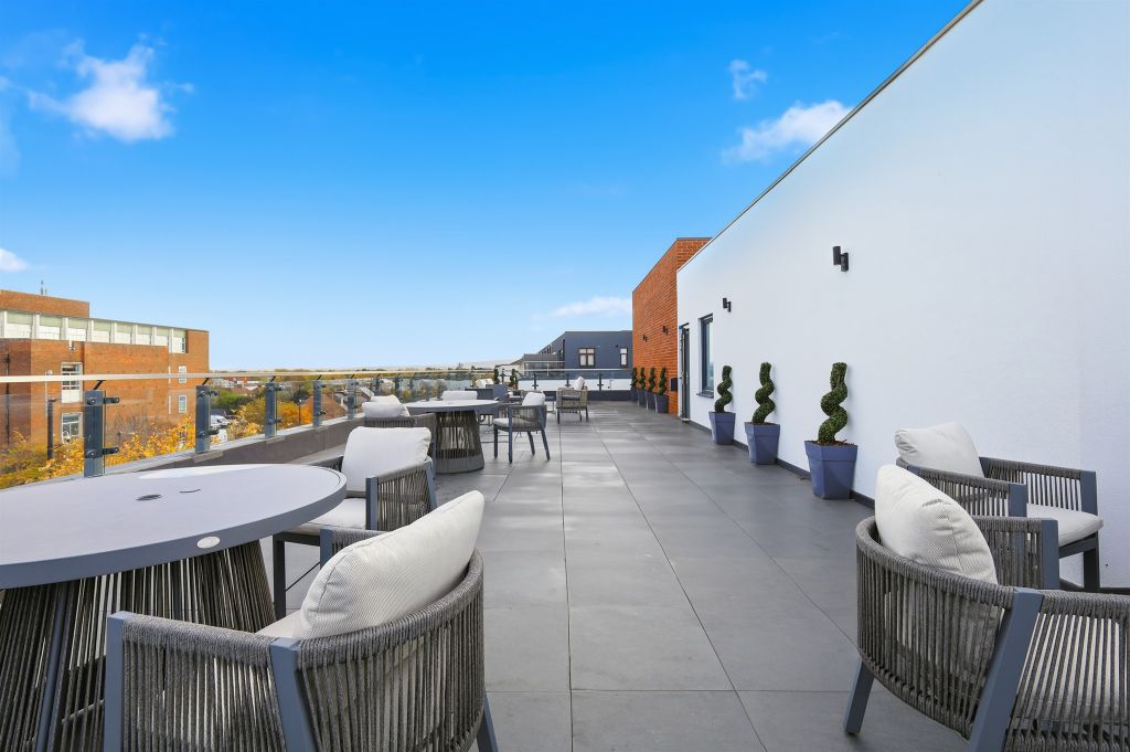 Property photo 2 of 16